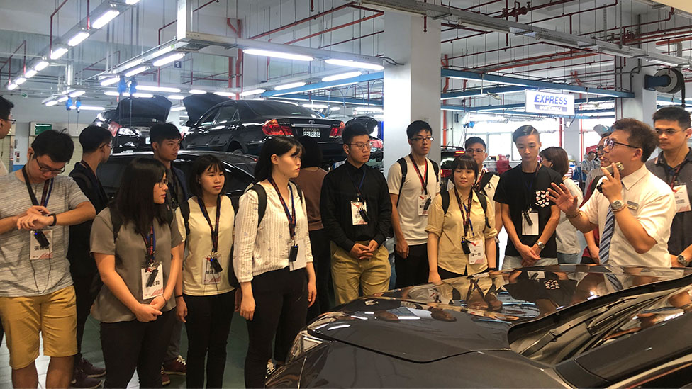 學員認真聽講TOYOTA交車流程